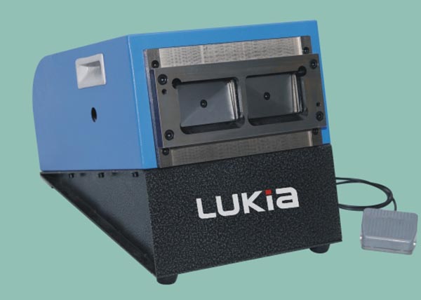 HTCP-308-3臺式電動沖卡機1.jpg HTCP-308-3臺式電動沖卡機1.jpg