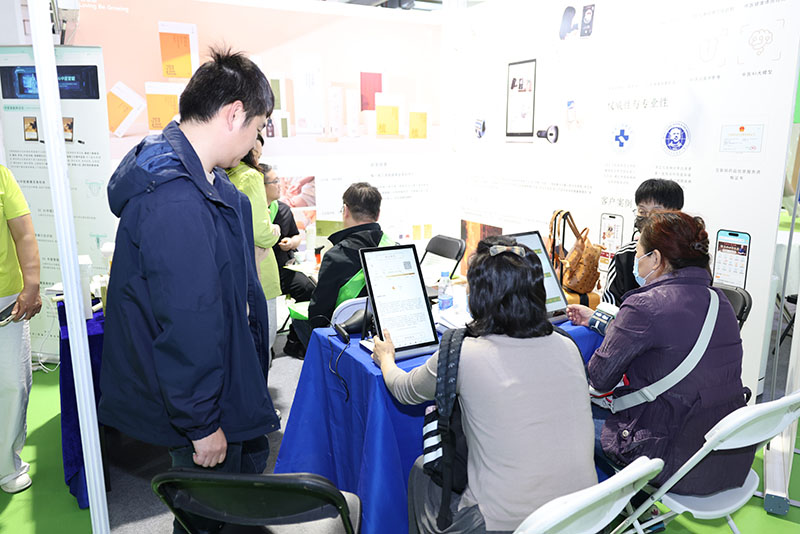 ZCYO8100.jpg ZCYO8100.jpg