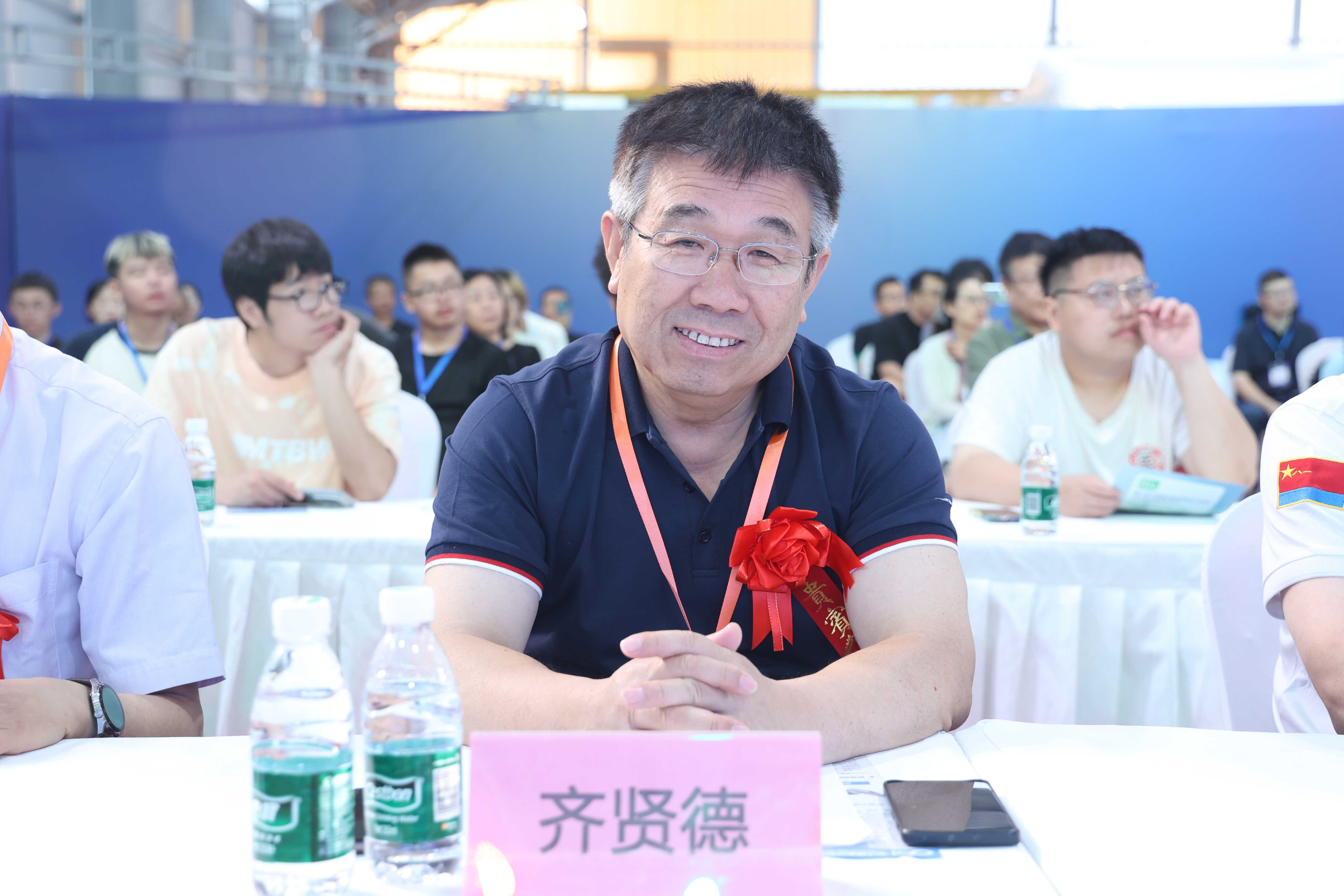 �Ї�(gu��)���ղ����^ԭ�^�L(zh��ng)�R�t�³�ϯ������(gu��)�H�Ϳս�(j��ng)��(j��)�c�o(w��)�˙C(j��)ϵ�y(t��ng)�a(ch��n)�I(y��)չ�[��(hu��)